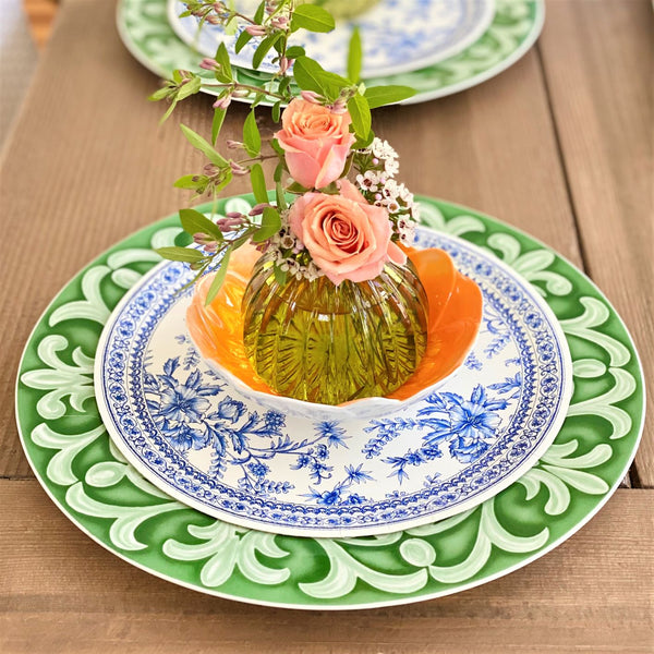 Toile Paper Dinner Plates in Blue