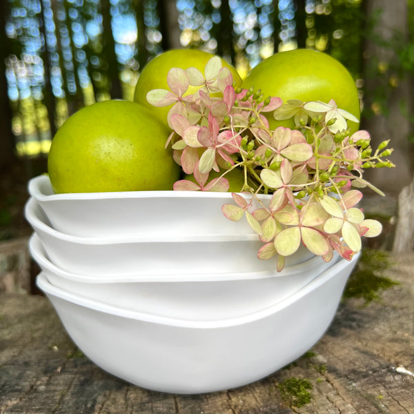 White melamine bowls by beatriz ball