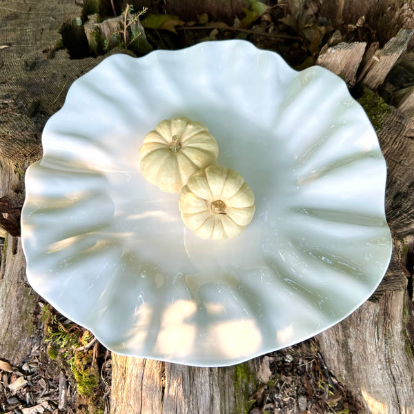 Vida bloom platter by Beatriz Ball