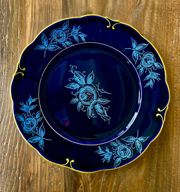 Vintage echt kobalt blue floral China plate  