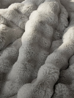 Luxe Faux Fur Bubble Throw Blanket in Gray Fox