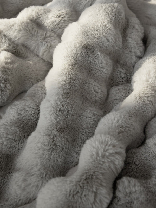 Luxe Faux Fur Bubble Throw Blanket in Gray Fox