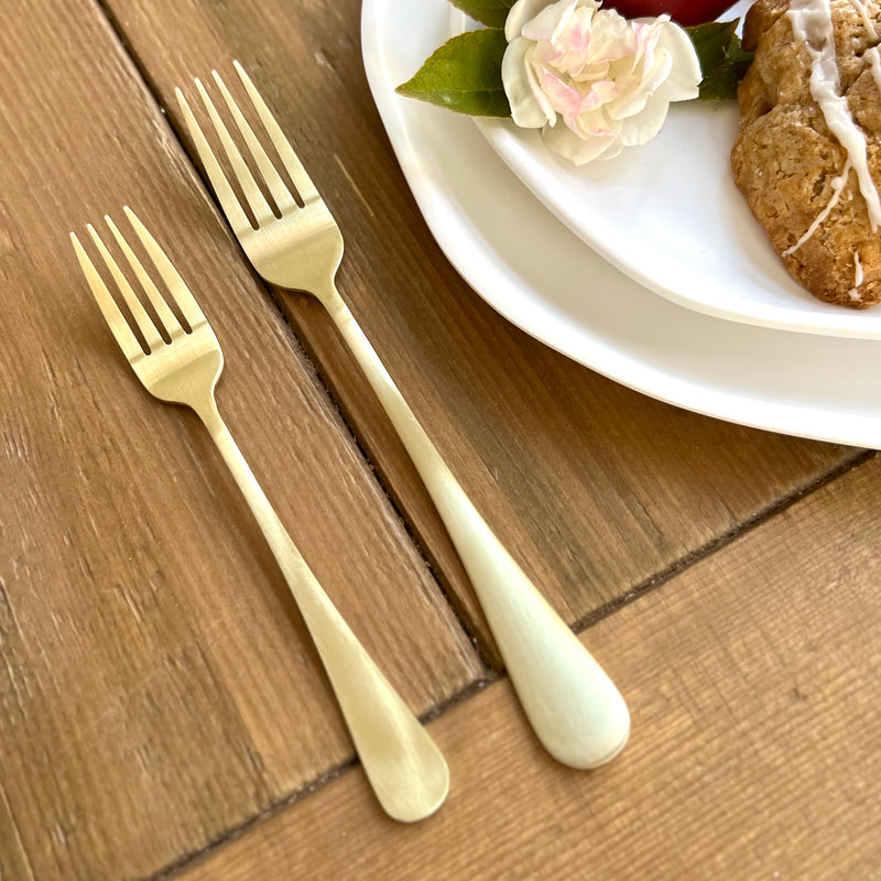 Gold Flatware Set 20 Pieces Just Reduced!