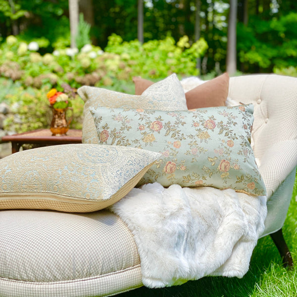 Luxe Faux Fur Throw Blanket in Ivory Last One!