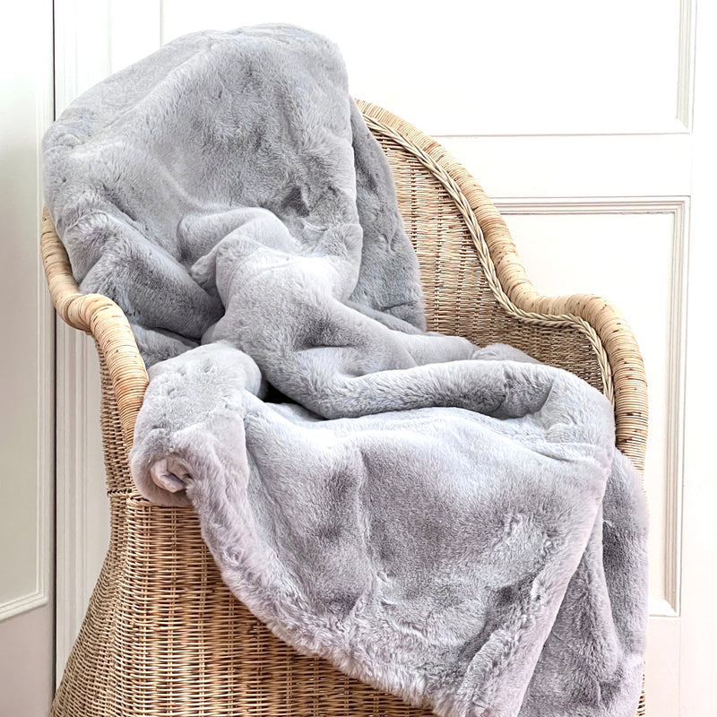 Luxe Faux Fur Throw Blanket in Glacial Grey