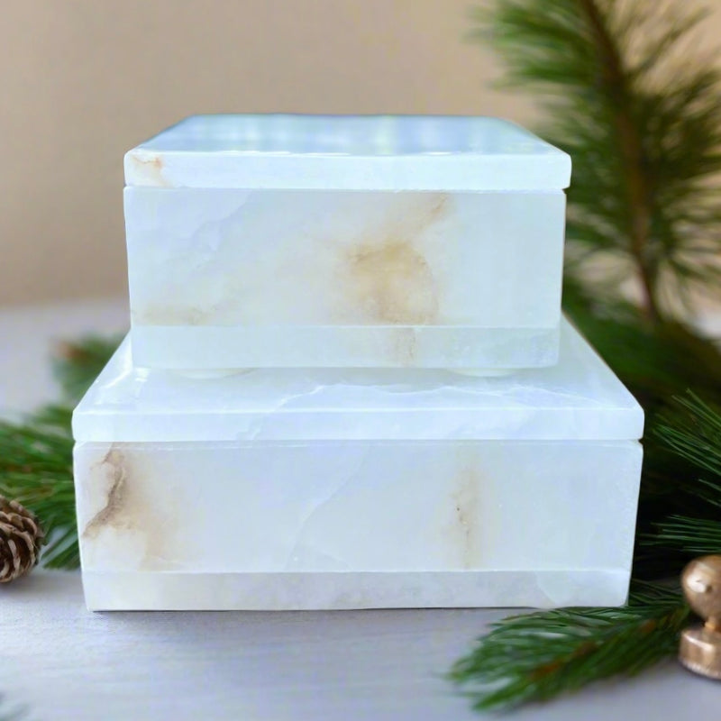 Alabaster Boxes Set of 2 – DOVECOTE Alabaster Boxes Set of 2 – DOVECOTE