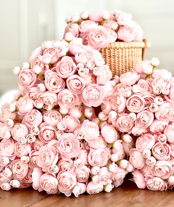 Faux floral boquet in pink roses 