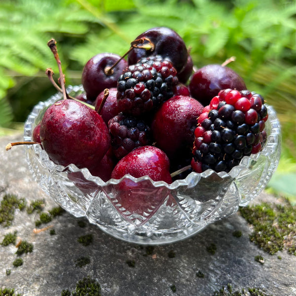 Vintage glass berry bowls 