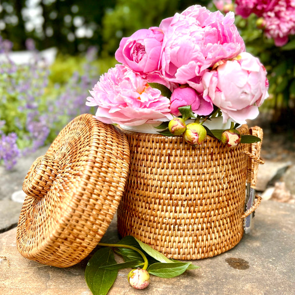 Rattan ice bucket with lid