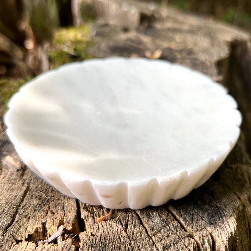 Marble Soap Dish with Fluted Edge