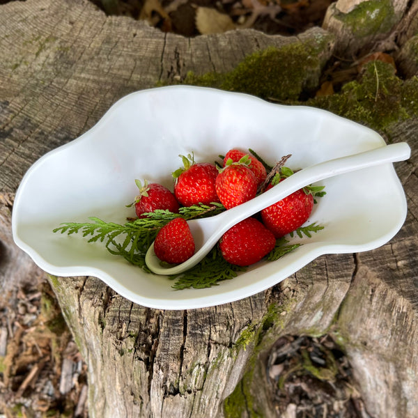 Nube Melamine Small Oval Serving Bowl with Spoon