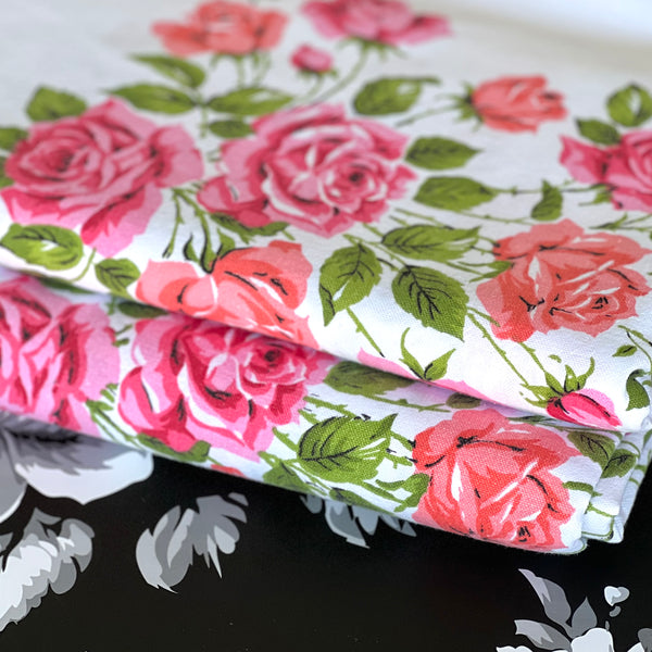 Just Reduced! Vintage Floral Fuchsia Pink and Coral Wandering Roses Rectangular Tablecloths — set of 2